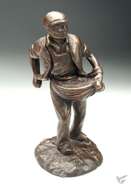 Productafbeelding: voorkant van Beeld 6252.20 zaaier 17 cm brons