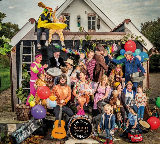 Productafbeelding: voorkant van Een Grote Familie CD