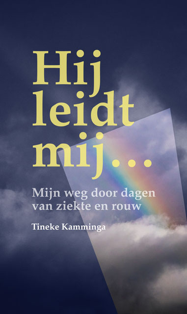 Productafbeelding: voorkant van Hij leidt mij...