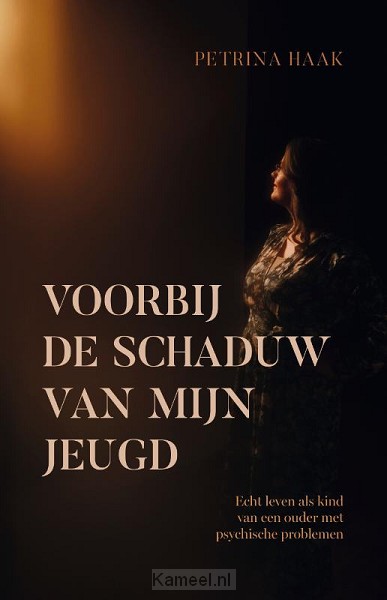 Productafbeelding: voorkant van Voorbij de schaduw van mijn jeugd